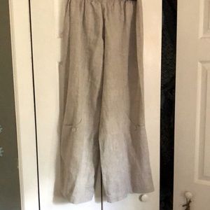 Linen wide leg pants with button pockets